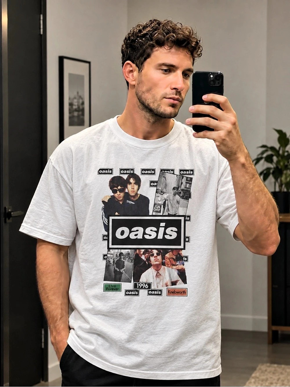 Oasis 1996 Knebworth Collage Graphic Tee Gildan Reprint – White